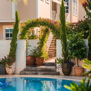 4* מלון Elegance East