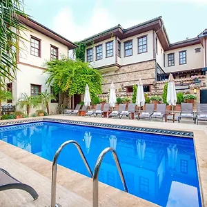Hotel Tuvana